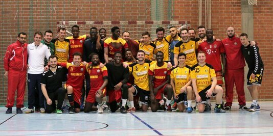 Herren 1 | Gelungener Jahresabschluss gegen Guinea - Heiss-Team siegt mit 32:27