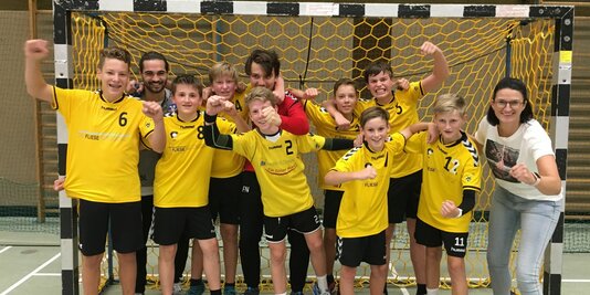 mC: Ringkampf am Handballkreis