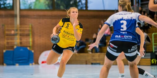 Erstes Spiel - erster Sieg – Damen 1 gewinnen gegen SV München Laim (25:18)